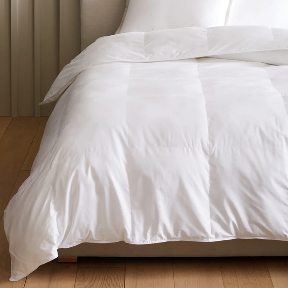 NWOT QUINCE Ultra-Warm Premium Down Alternative Comforter Full/Queen 4373 - Picture 4 of 10